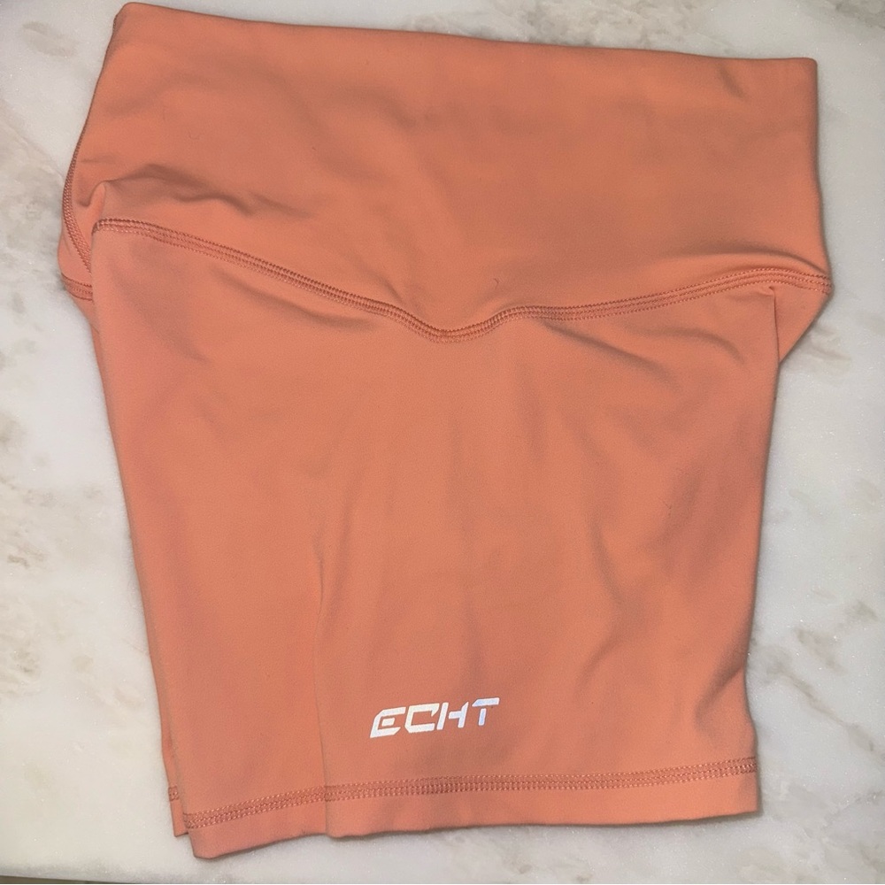 ECHT Women's Peach Shorts size medium 4” inseam high rise - Picture 3 of 7